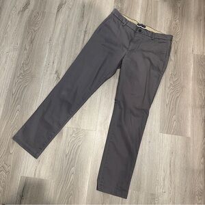 Dockers Men's Slim Fit Signature Gray Khaki Pants - 34x32